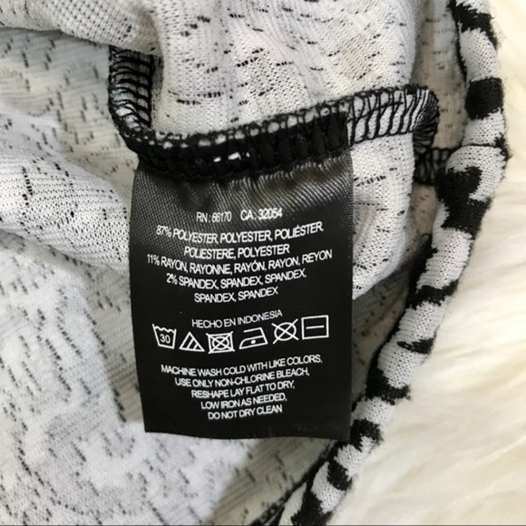 Anthro Postmark Medium Black & White Blouse - Picture 8 of 8